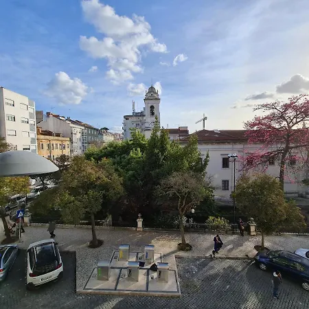 Bed & Breakfast Shangri-La Hostel Anjos 2*