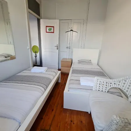 Shangri-La Hostel Anjos Lisboa