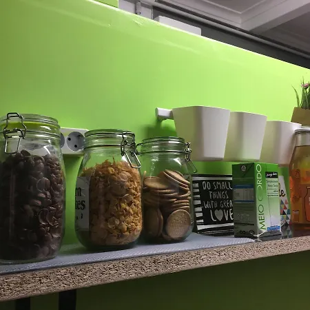 Alojamento de Acomodação e Pequeno-almoço Shangri-la Anjos 2*