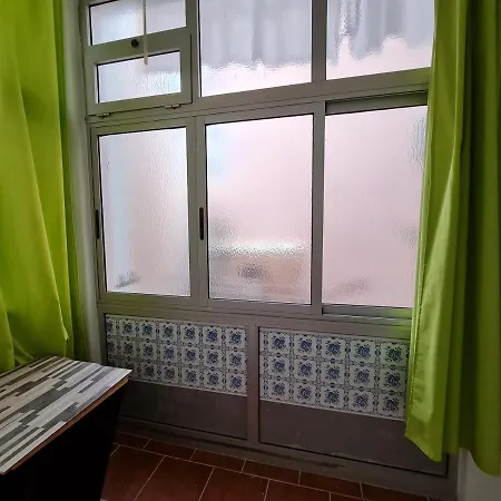 Bed & Breakfast Shangri-la Anjos Lisboa